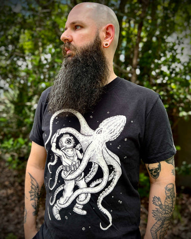 The Diver tee